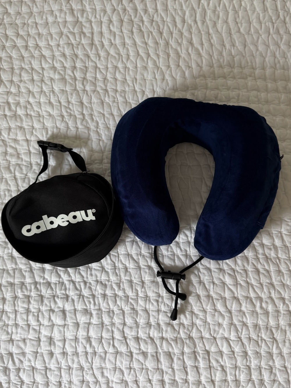 Cabeau Navy Evolution Classic® Neck Pillow with Carry Case